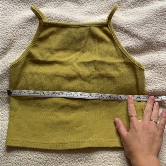 CROP TOP 💚 - Picture 3 of 3